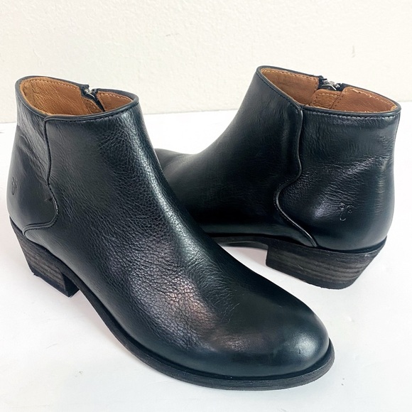 Frye Black Leather Carson Piping Ankle Bootie Size 6.5 - Picture 1 of 6